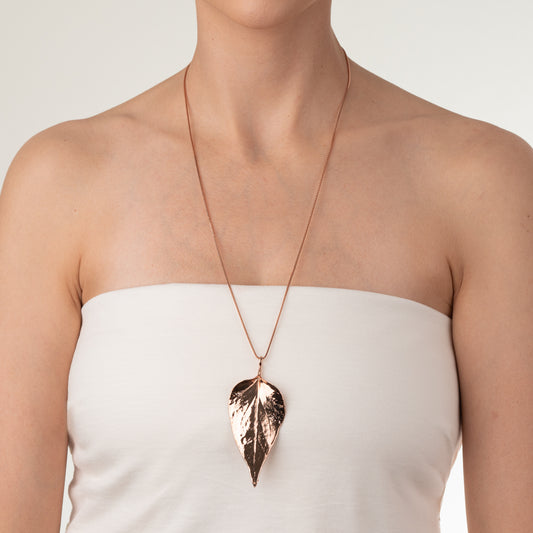 Colar Folha Mini Antúrio
