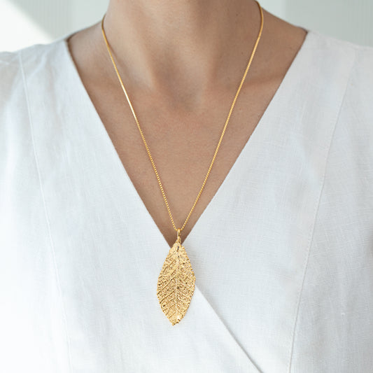 Colar folha esqueletizada navete